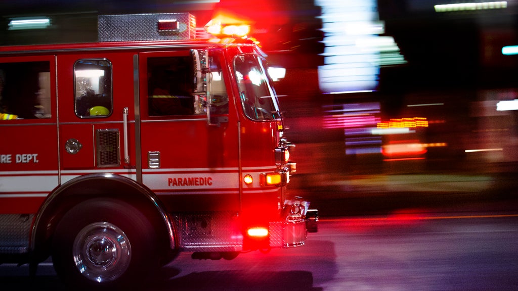 Crews battle structure fire in Victoria neighborhood, city officials say — WCCO / CBS Minnesota, Wayzata Community news