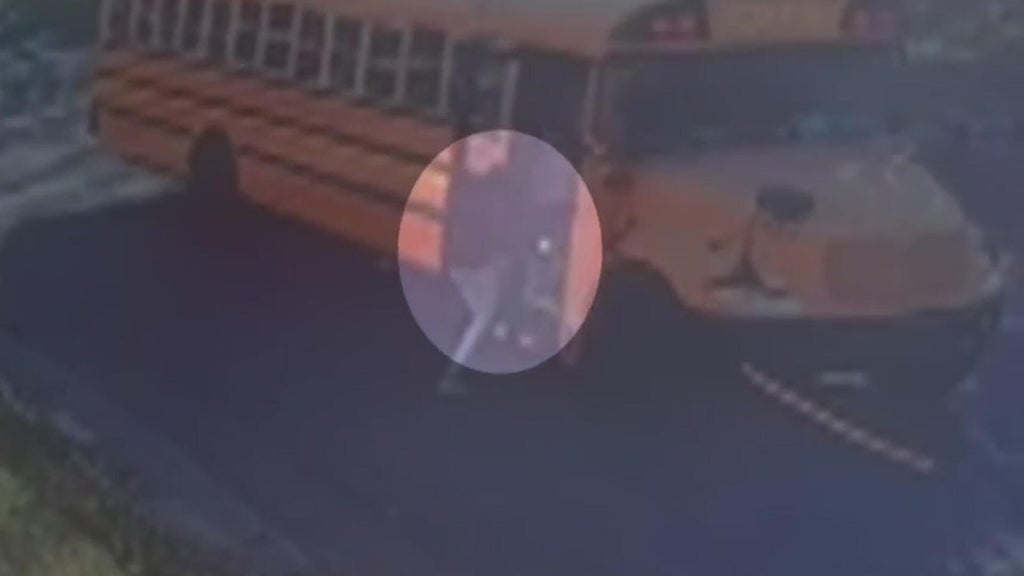 Video shows quick-thinking bystander stop runaway St. Paul school bus — WCCO / CBS Minnesota, Wayzata Health news