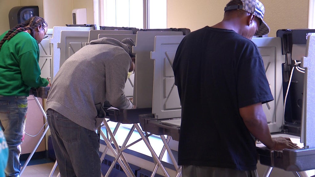 Catholic Charities helps Minnesota's unhoused vote ahead of midterms — WCCO / CBS Minnesota, Wayzata Sports news