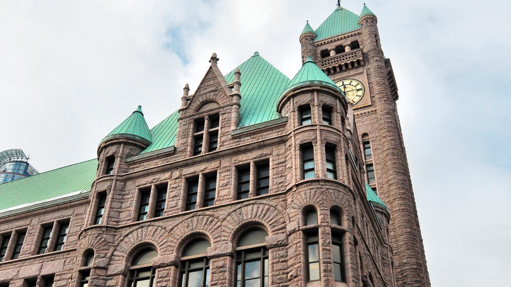 Minneapolis council votes 9-4 to eliminate safety office; Mayor Frey meeting with council members — Wayzata Government news