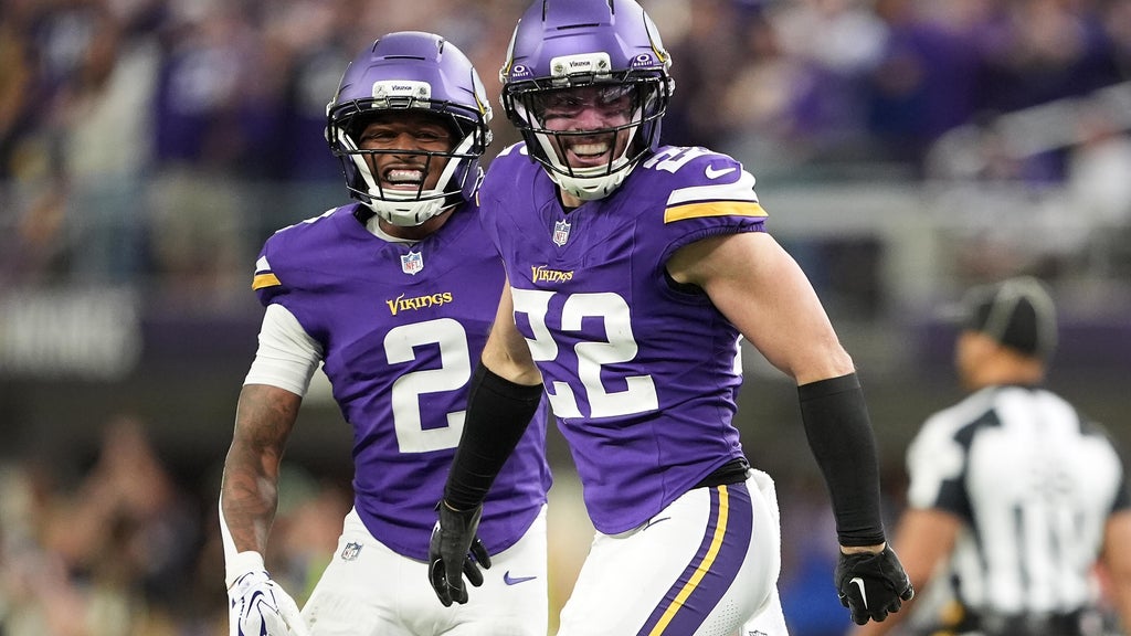 Vikings defense clamps down on Daniel Jones and the Colts for a 16-10 victory to stay undefeated — WCCO / CBS Minnesota, Wayzata Arts news