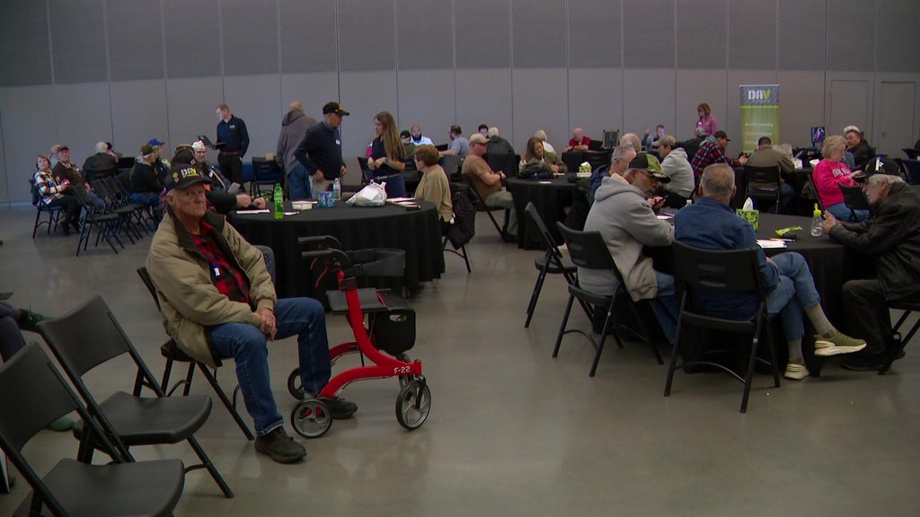Minnesota veterans receiving claims assistance, health exams at clinic — WCCO / CBS Minnesota, Wayzata Arts news