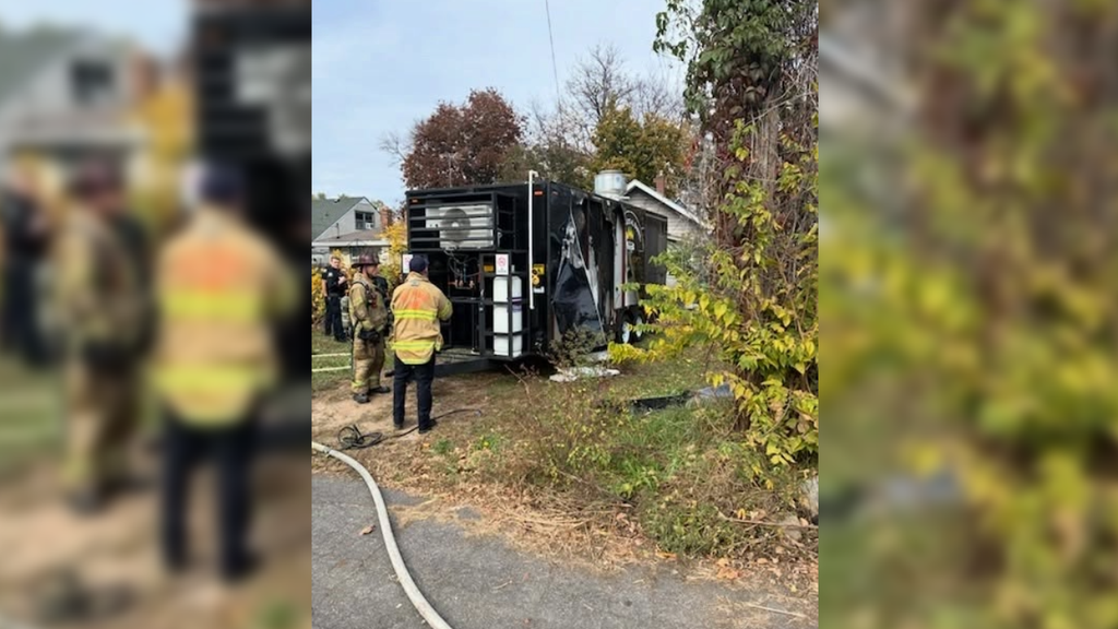 3 adults hospitalized after fire at food truck on St. Paul's east side — WCCO / CBS Minnesota, Wayzata Dining news