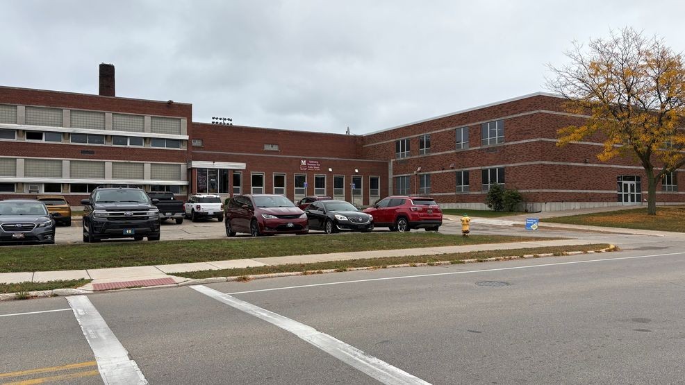 Fentanyl found in Menominee Elementary hallway; police investigating how it got there — Fox 11 Green Bay Local, Wayzata Community news