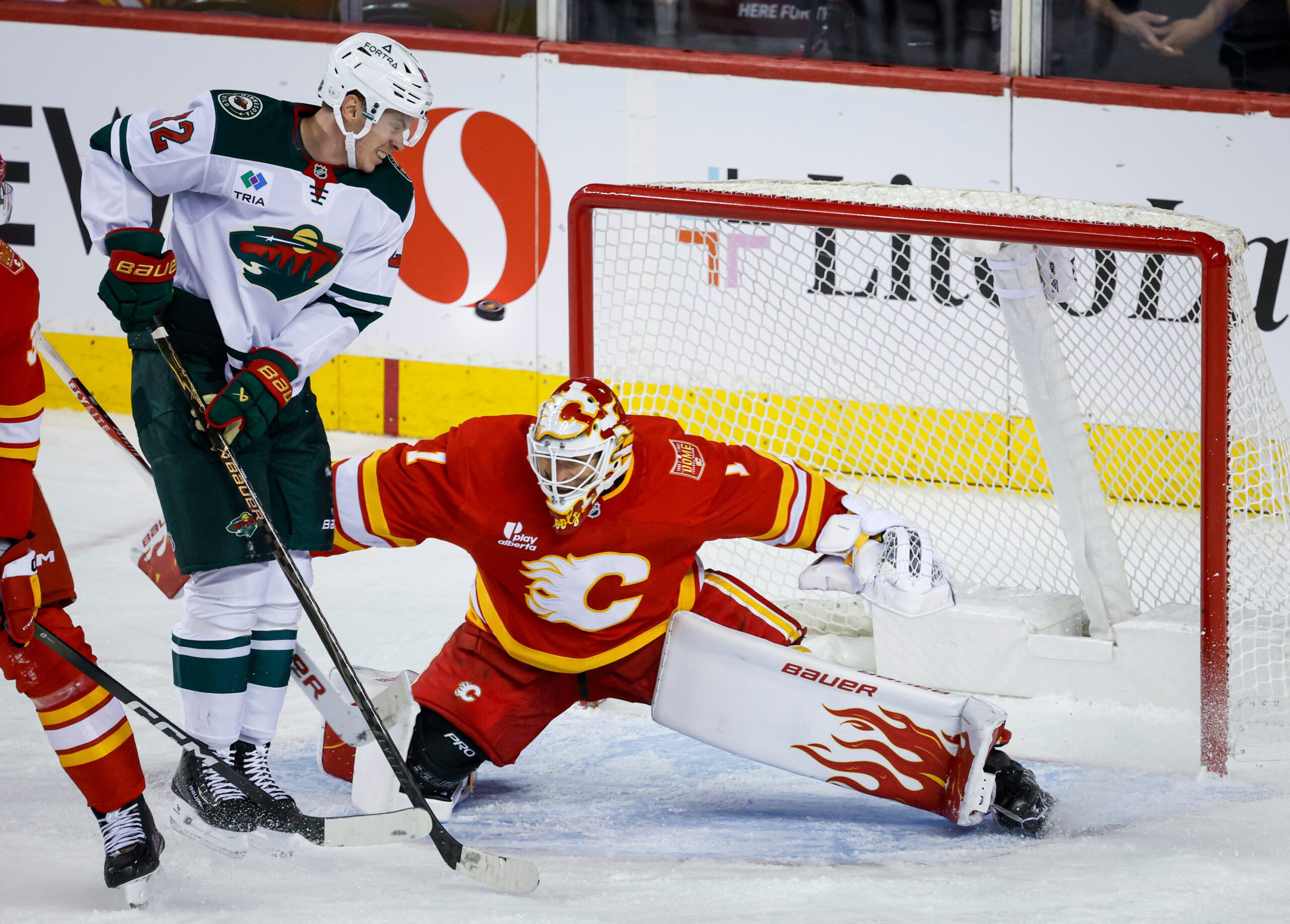 Cooley makes 36 saves in the Flames’ 2-1 victory over the Wild — KSTP 5, Wayzata Sports news