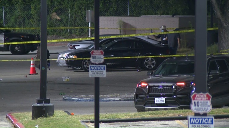 Austin police say more than 200 people were at scene of teen's fatal shooting, but few have come forward — KVUE (Austin), Wayzata Community news