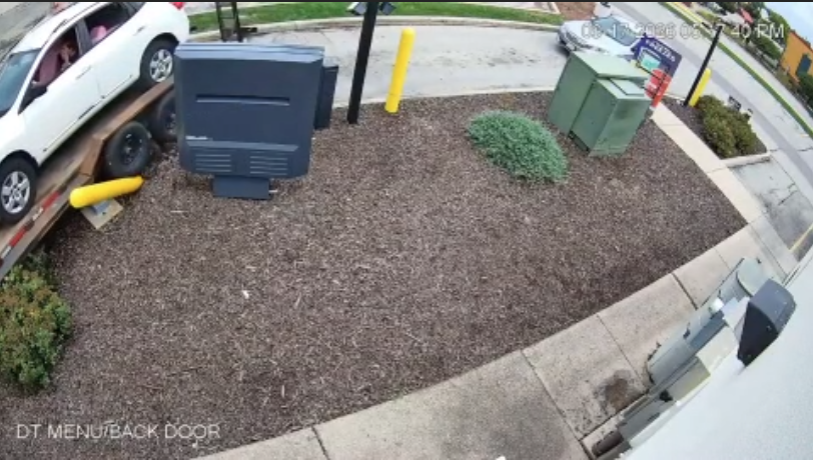 Watch: Driver towing vehicle crashes in Taco Bell drive-thru — FOX 9, Wayzata Community news
