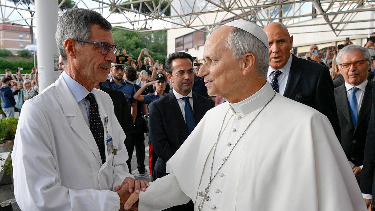 Pope Leo returns to Vatican, four days after lung cancer surgery — FOX 9, Wayzata Health news