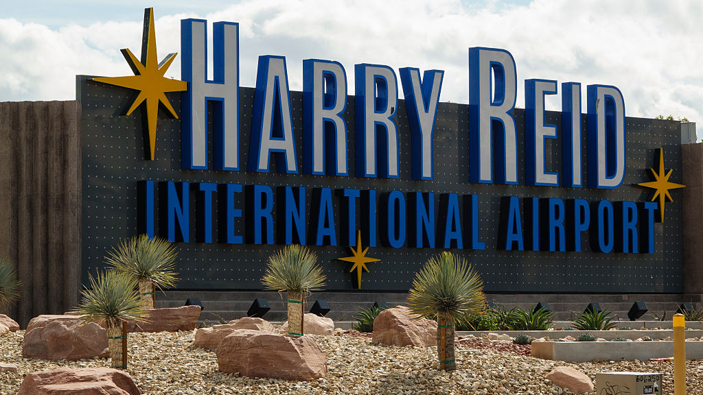 Private jet runs off Vegas runway and crashes into airport fence — FOX 9, Wayzata Community news